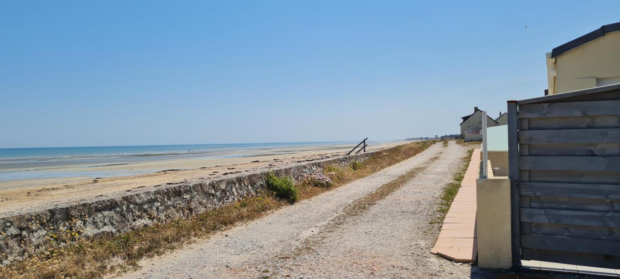Villa Relais Des Iles Saint Marcouf Exterior foto